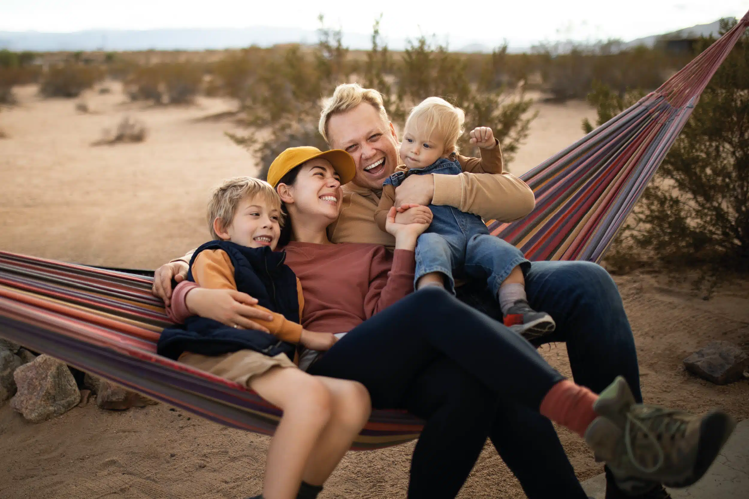 familia a casa rural hamaca